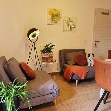 Apartment In The Smallest Town In The World Hum Екстер'єр фото
