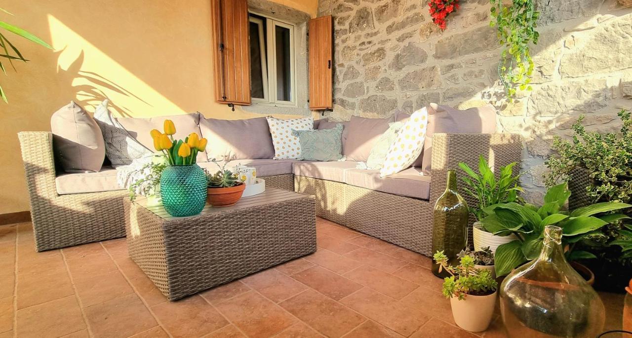 Apartment In The Smallest Town In The World Hum Екстер'єр фото